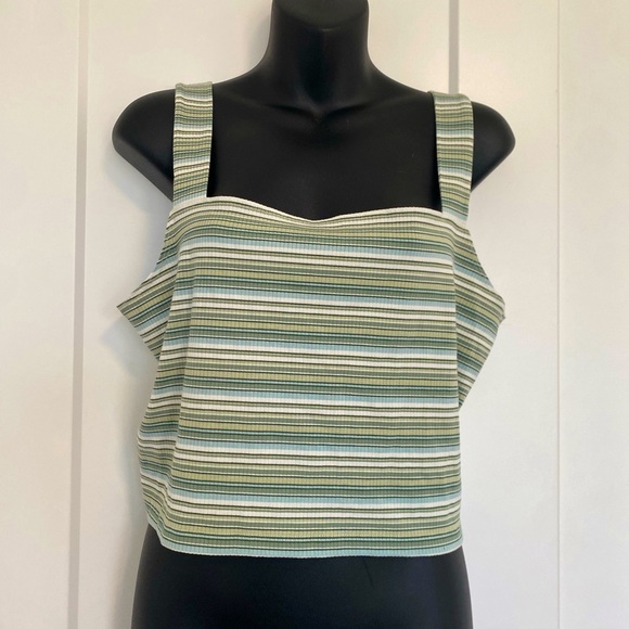 American‎ Eagle Outfitters Women's Green and White Crop Tank Top Size XL - Picture 1 of 8